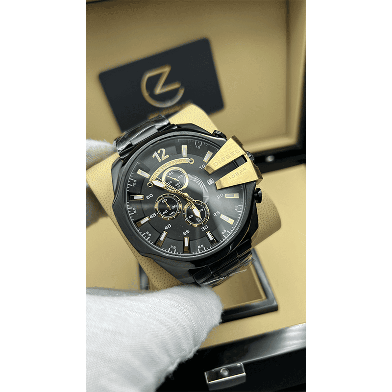 Diesel Mega Chief Black Black Screen Gold Pointers
