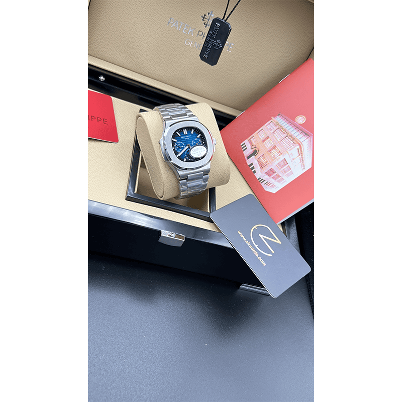 Patek Philippe Nautilus Perpetual Silver Blue Screen
